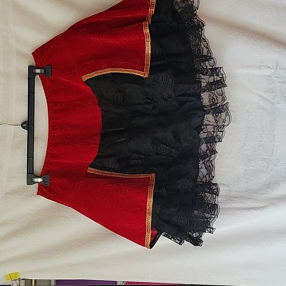 2 Pc Red Velvet Corset and Skirt PLUS 1X - Picture 5 of 8